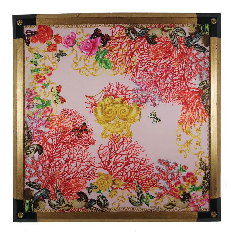 Versace, Foulard in seta decorato con coralli, conchiglie e farfalle