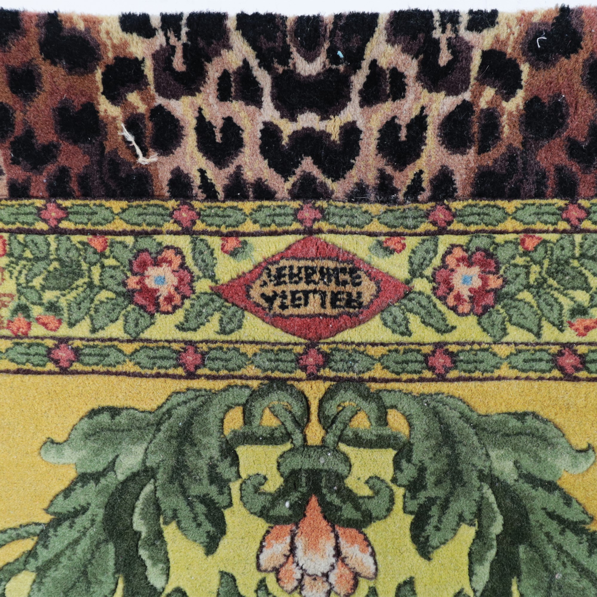 Gianni Versace, Tappeto Home Signature in lana policroma