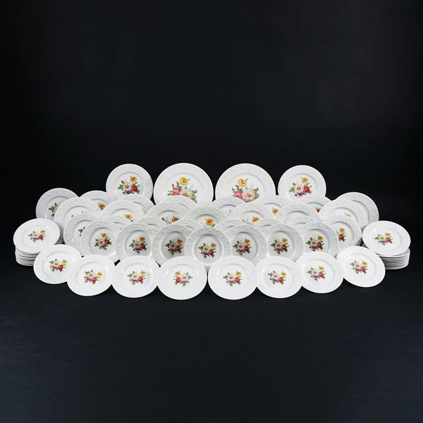 Servizio di piatti in terraglia bianca e policroma, Laveno, anni '50