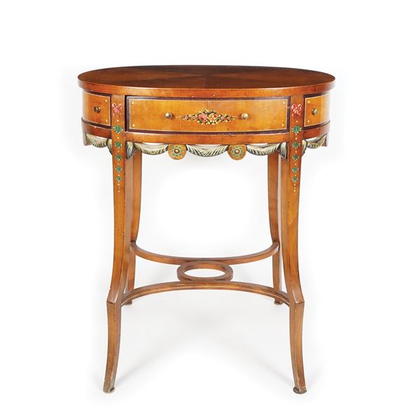 Tavolino da appoggio in mogano con piano ovale, Inghilterra, XIX secolo