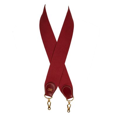 Hermès, Tracolla in tessuto rosso bordeaux con dettagli in pelle e metallo dorato