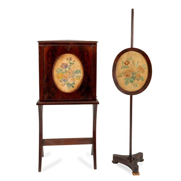 Originale scrittoio impiallacciato in mogano, Napoli, XIX secolo