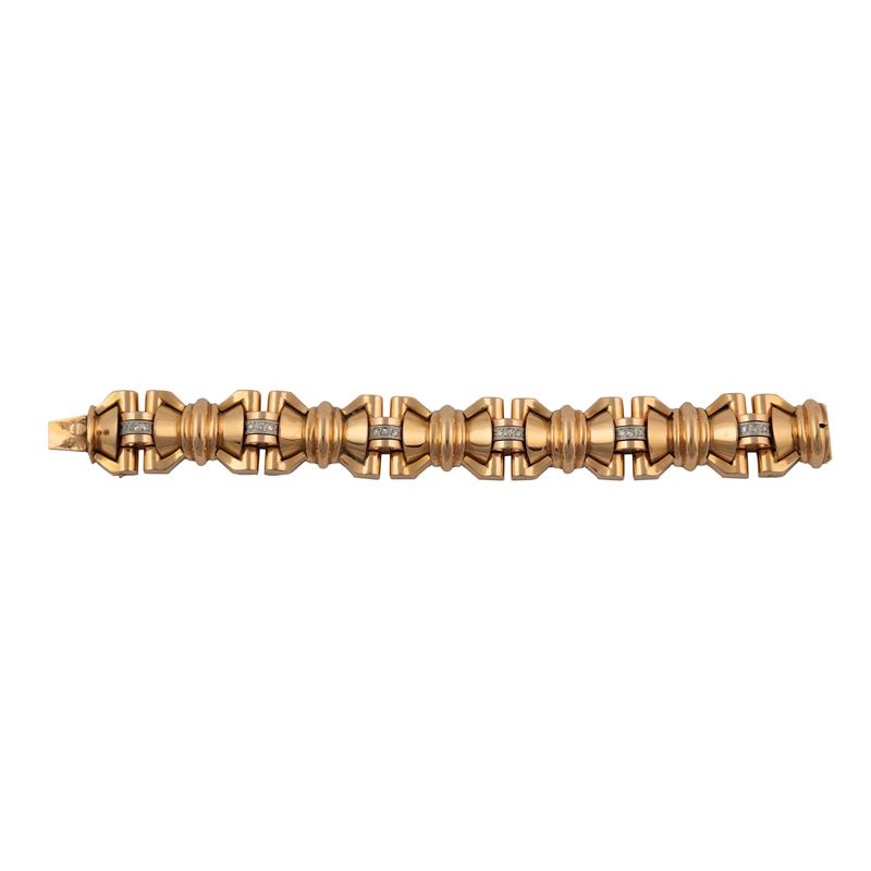 Bracciale a carroarmato in oro rosa 18kt. e platino con piccoli brillanti, anni '40
