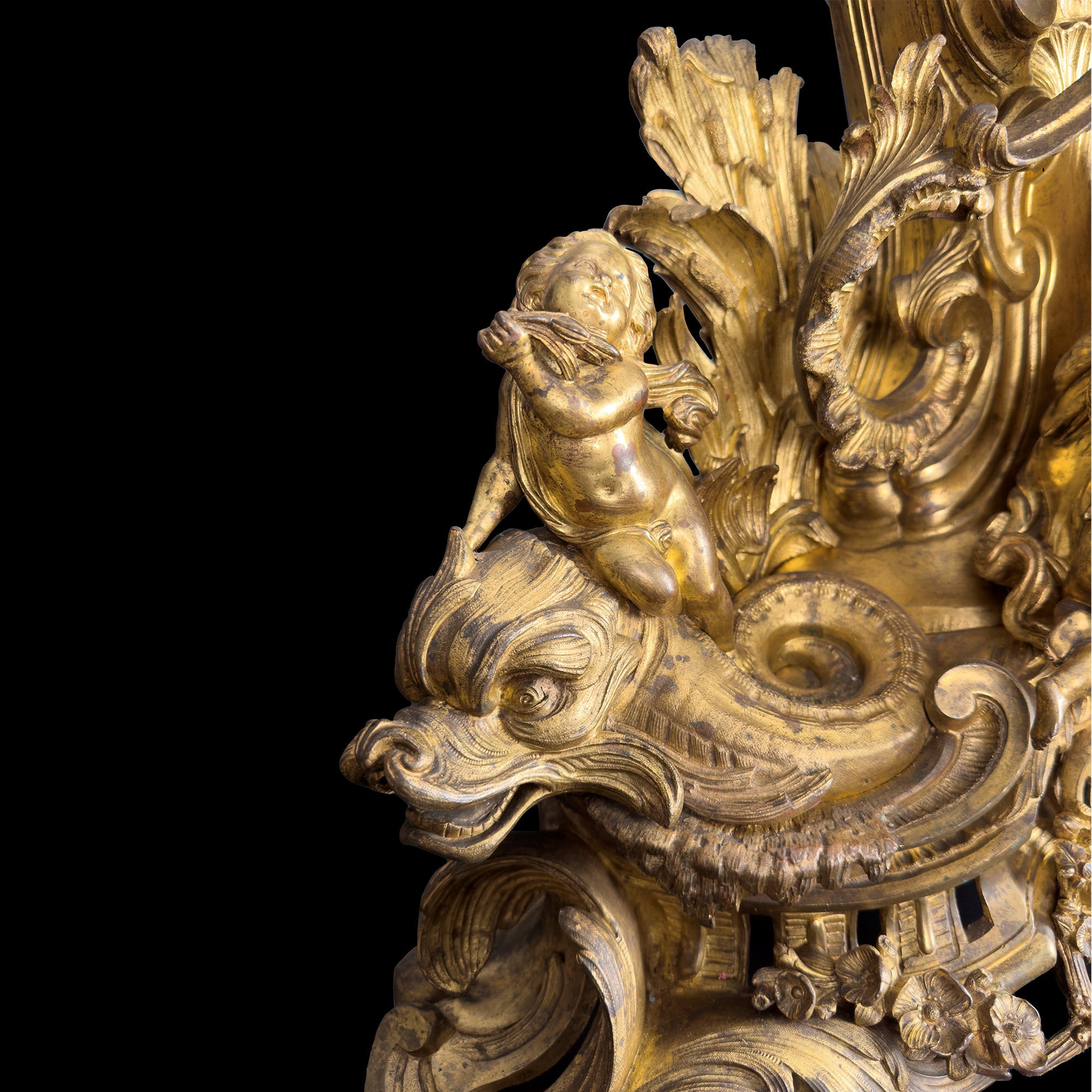 Pendola con figure allegoriche e coppia di candelabri in bronzo dorato, Francia, XIX secolo
