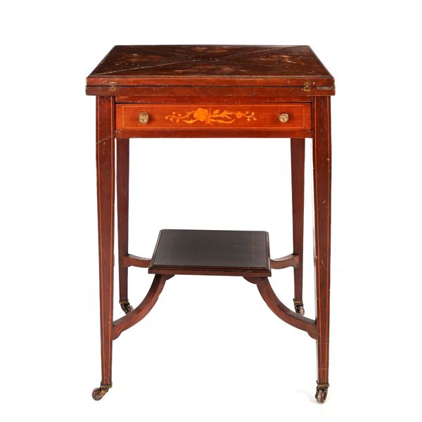 Tavolino da gioco in mogano