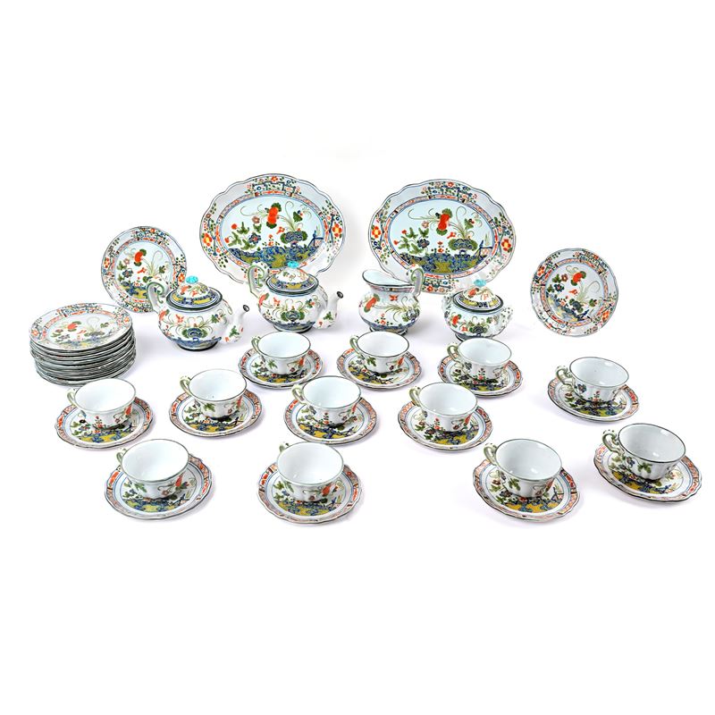 Servizio da tè e caffè in maiolica bianca e policroma, CCM, Faenza