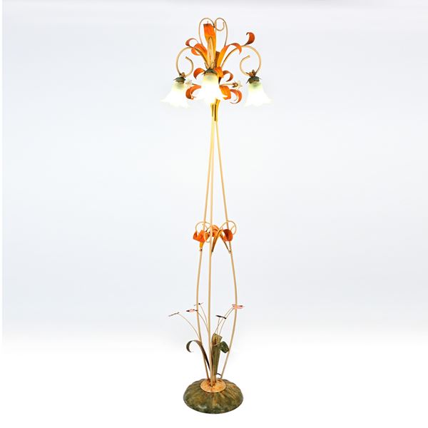 Piantana da terra in ferro battuto dipinto in policromia