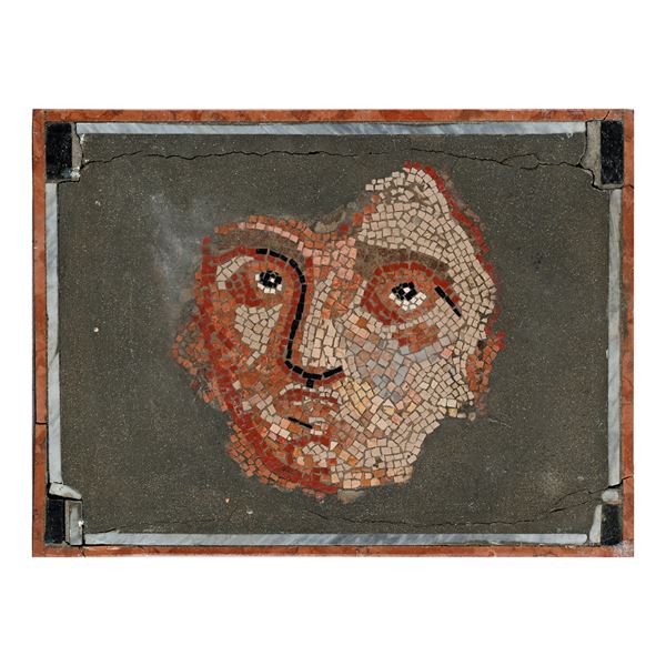 Placca in mosaico su tavola lignea