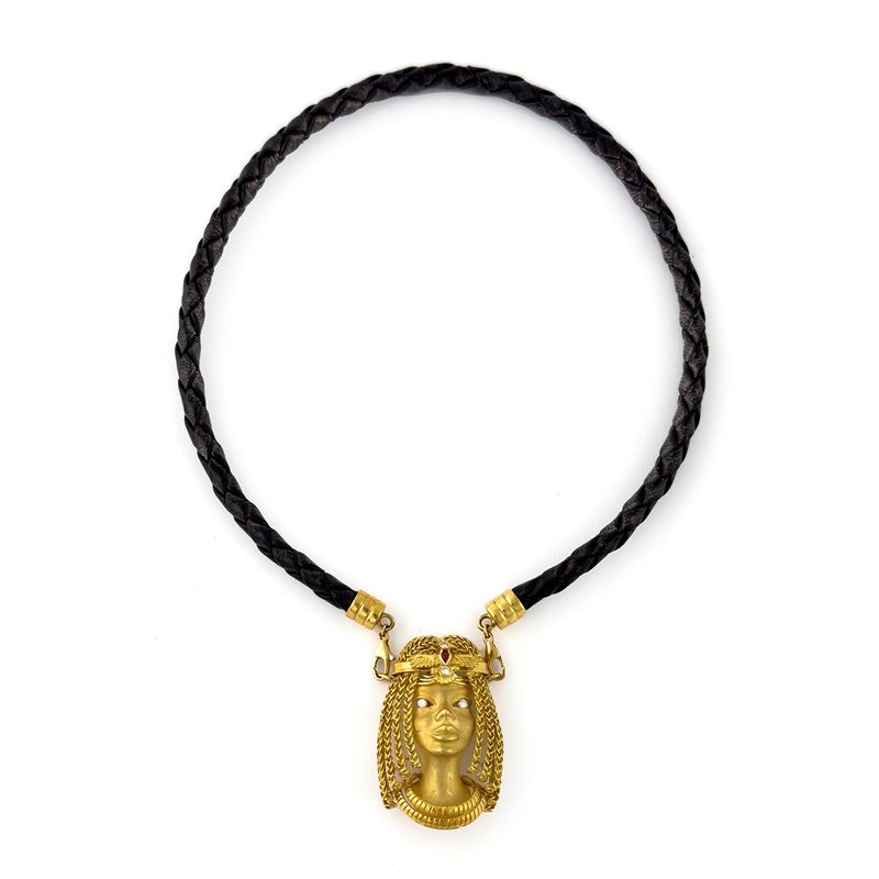 Collier con Pendente a Testa di Cleopatra