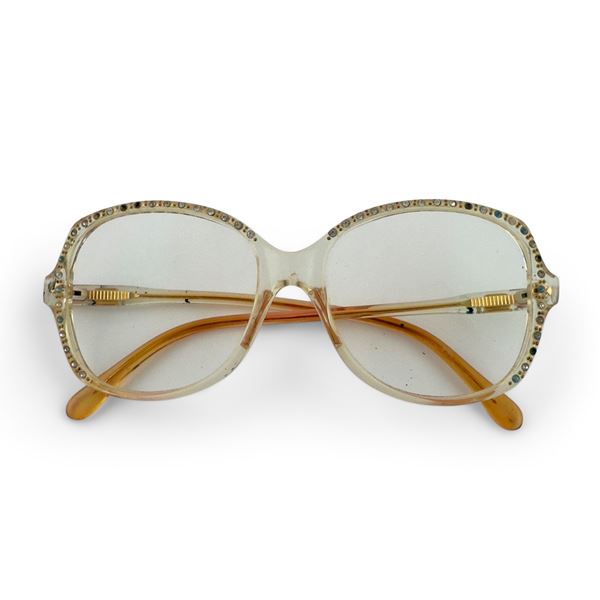 Paio di occhiali con strass