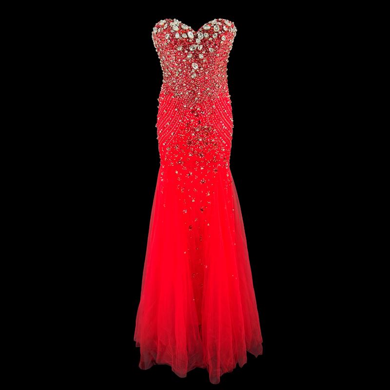 Jovani, Abito lungo in tulle rosso con applicazioni di paillettes e strass