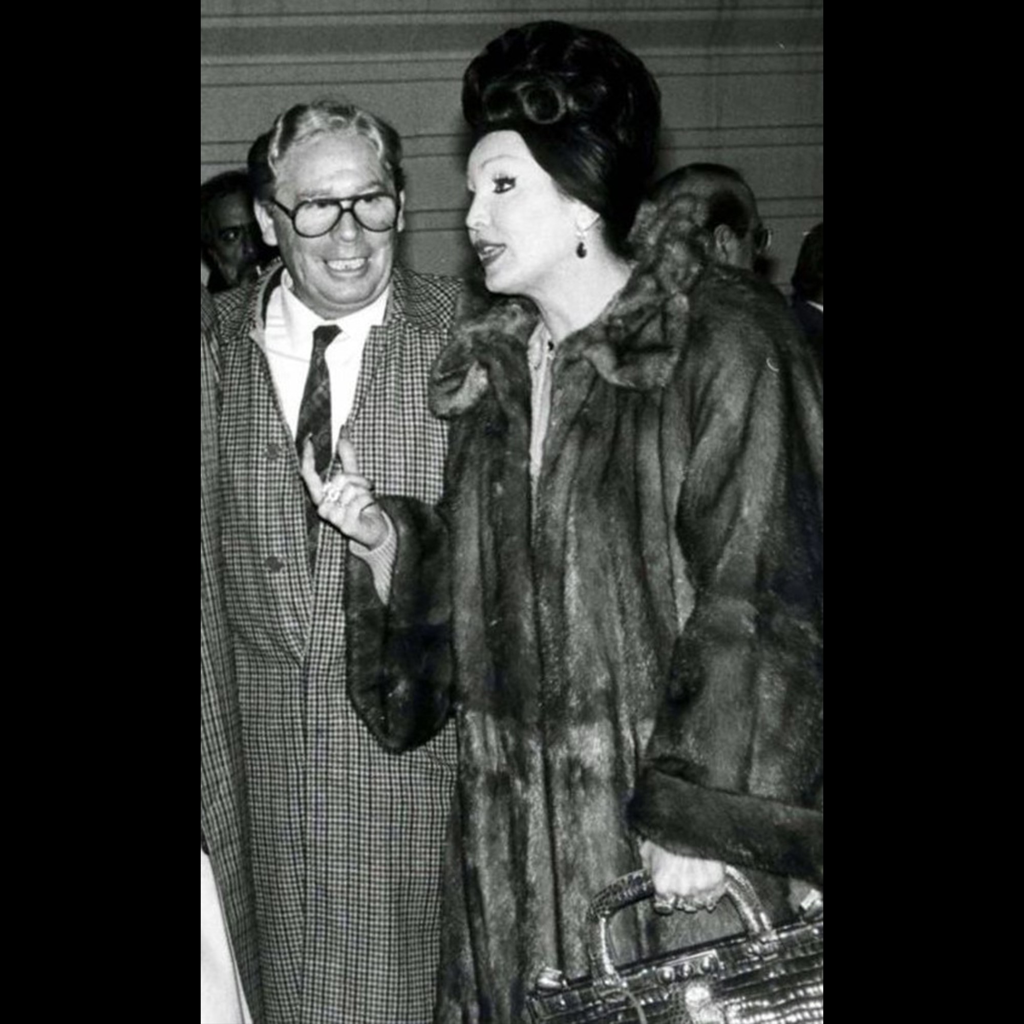 Cappotto maxi di visone femmina selvaggiato