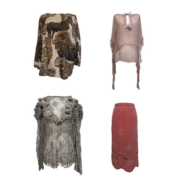 Tre bluse di diversa manifattura e decorazione