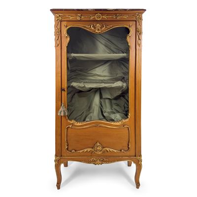 Vetrina in Legno Parzialmente Dorato