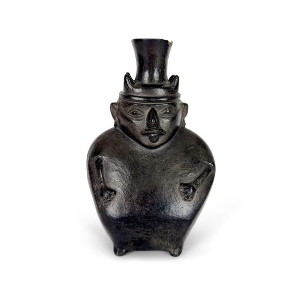 Vaso in ceramica nera, Arte pre-colombiana, Inca civiltà Chimu, Perù  - Asta L'eternità è il mare mischiato con il sole - Bolli & Romiti - Casa d'Aste in Roma