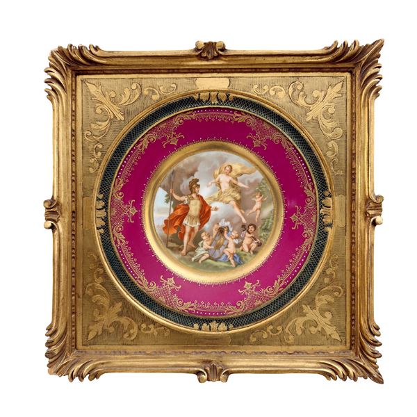 Piatto in porcellana bianca, policroma e dorata, Vienna, ultimo quarto del XIX secolo