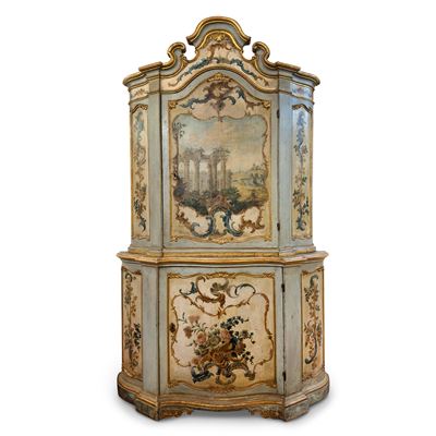 Raro Mobile a Due Corpi in Legno Laccato Azzurro, Bianco e Dipinto, Venezia, XVIII Secolo
