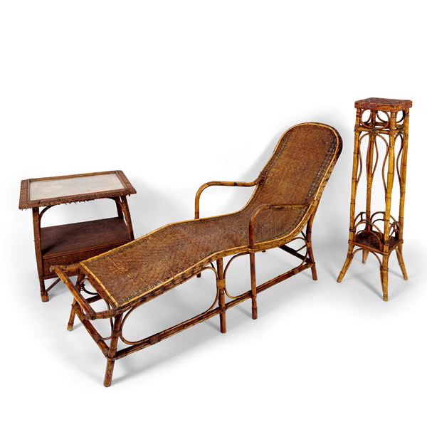 Chaise longue, trespolo e tavolino in midollino di diversa manifattura