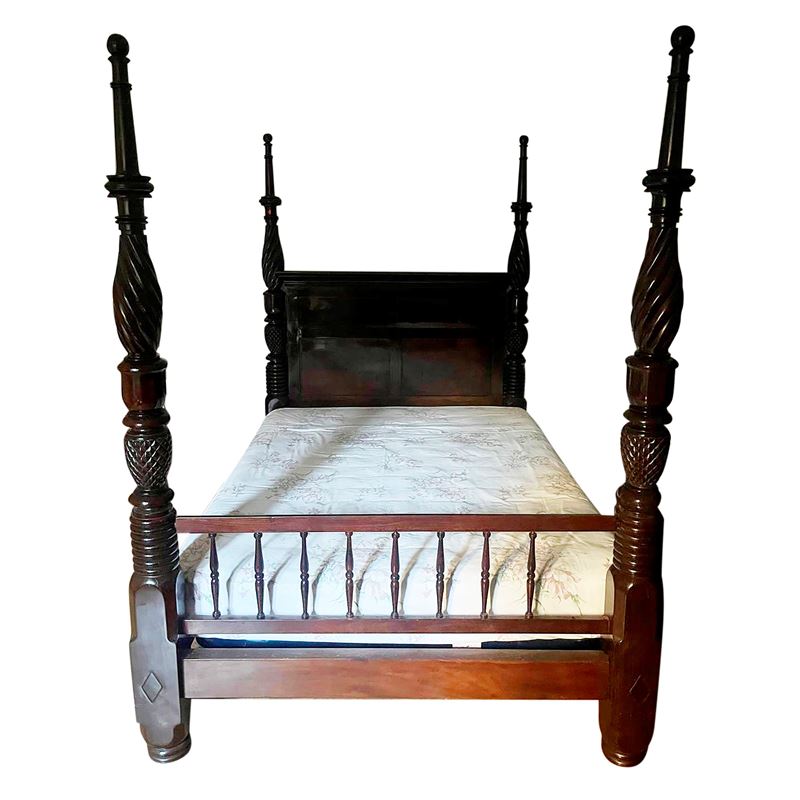Letto Matrimoniale in Mogano, Arte Coloniale, XIX Secolo