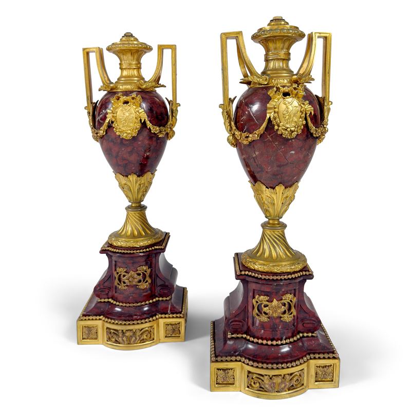 Coppia di Vasi in Marmo Rosso Griotte e Bronzo Dorato, Francia, Henry Picard (1831-1864)