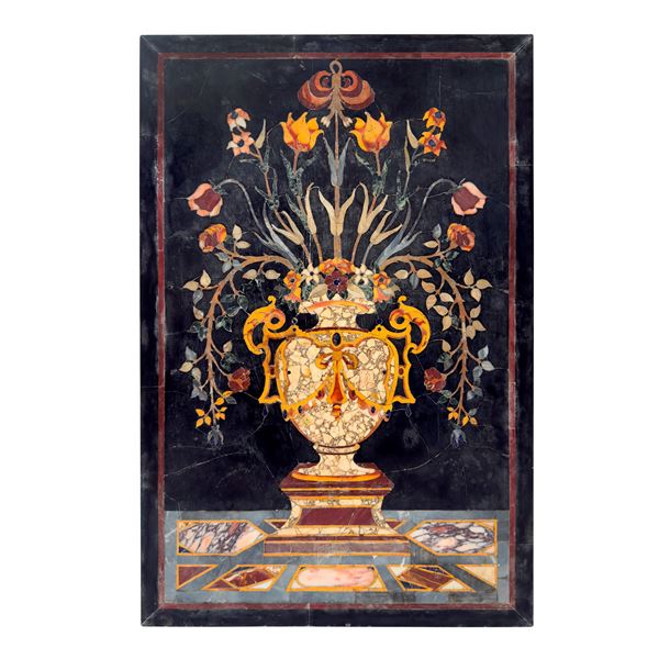 Elegante pannello di forma rettangolare in marmo nero