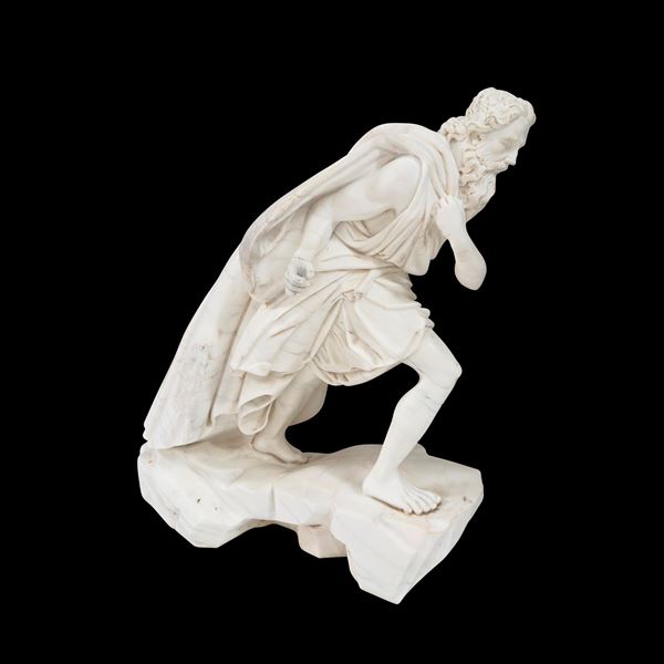 Figura barbuta panneggiata in marmo bianco