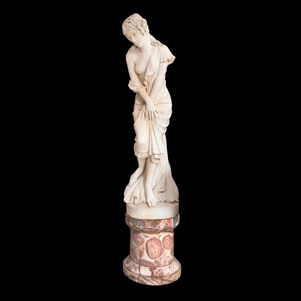 La Sorpresa (da Cesare Lapini), scultura in marmo bianco