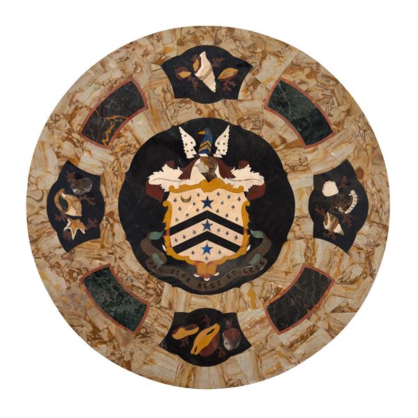 Piano circolare placcato e intarsiato in marmi policromi