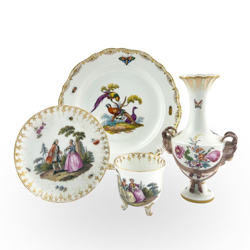 Tazza con piatto in porcellana bianca e policroma, Berlino, XIX secolo