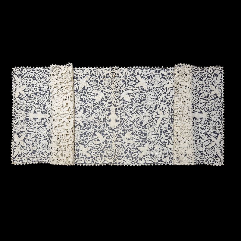 Due runner in pizzo a tombolo ecrù