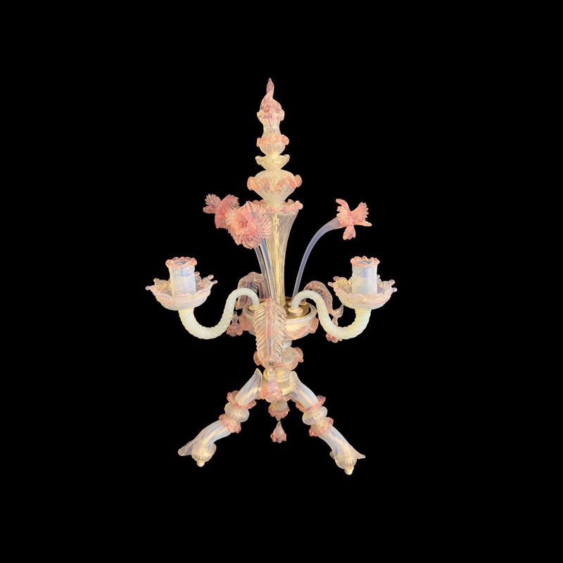 Piccolo flambeau a due luci, in vetro di Murano opalescente, XIX secolo