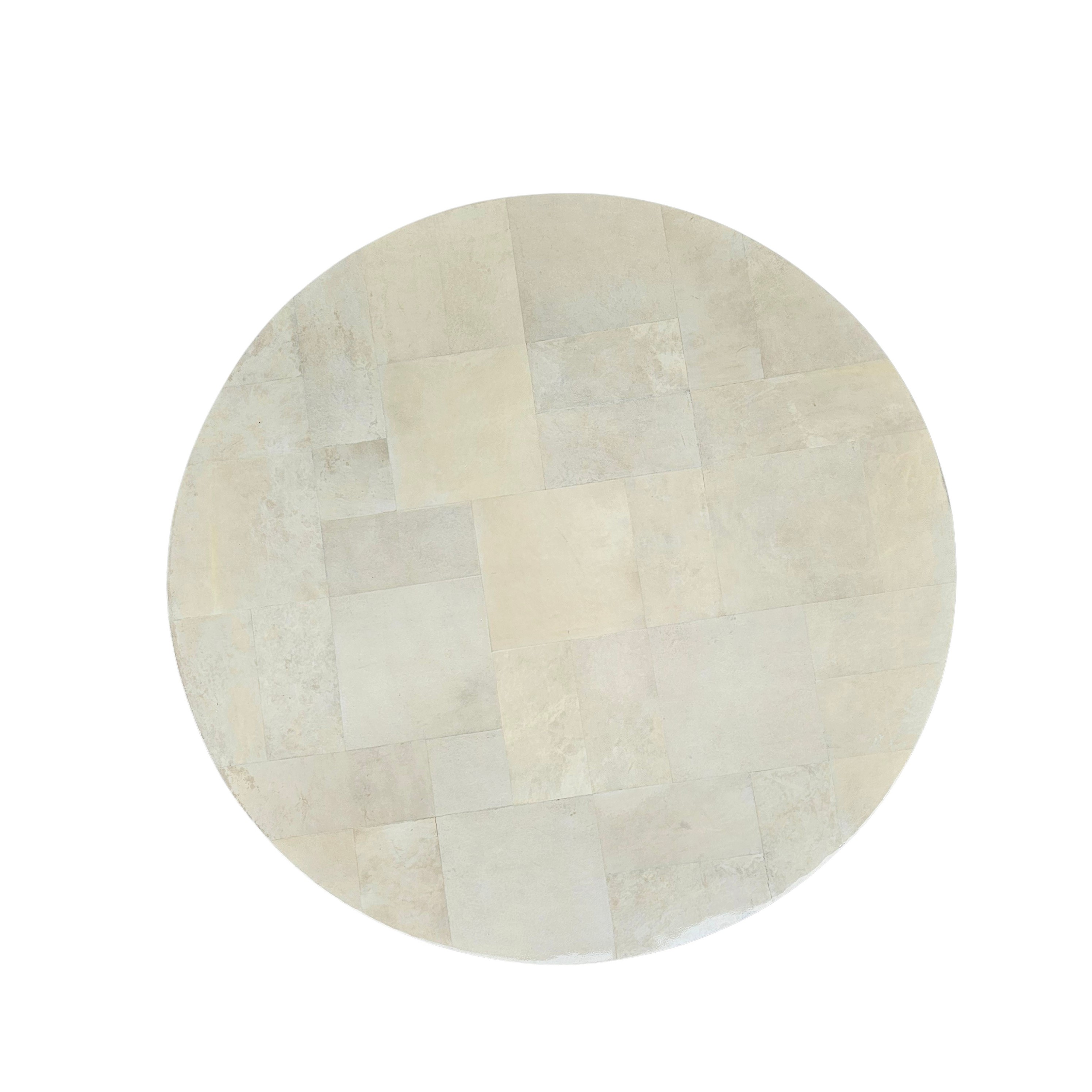 Tavolino da salotto di forma semisferica in legno laccato bianco