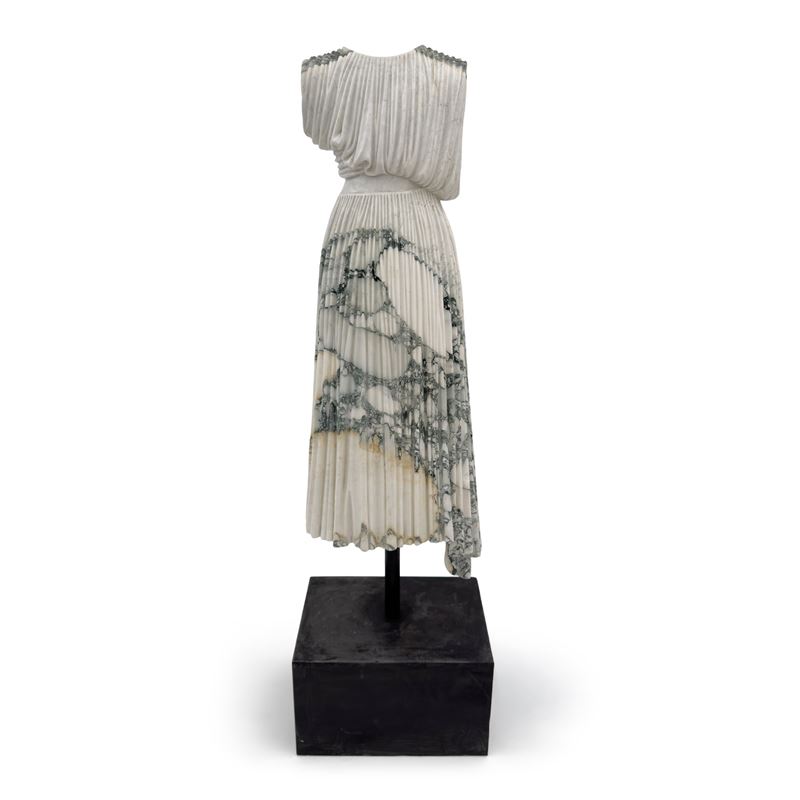 Scultore ignoto, Vestale acefala in marmo cipollino