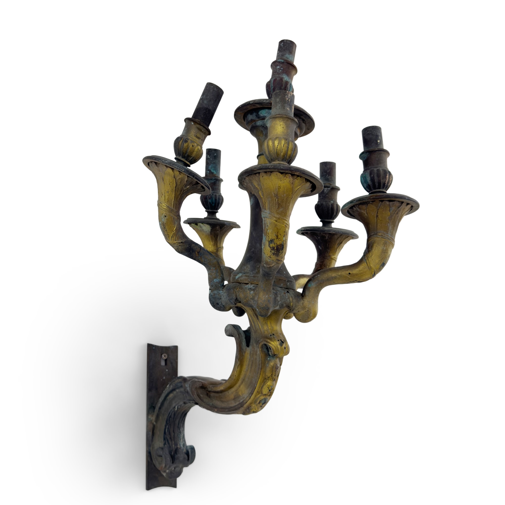 Coppia di appliques in bronzo dorato, XIX secolo, sei luci con bracci a cornucopia