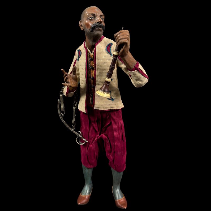 Suonatore moro attribuibile a G.B. Polidoro, Napoli, fine del XVIII-inizi del XIX secolo, h. cm. ...