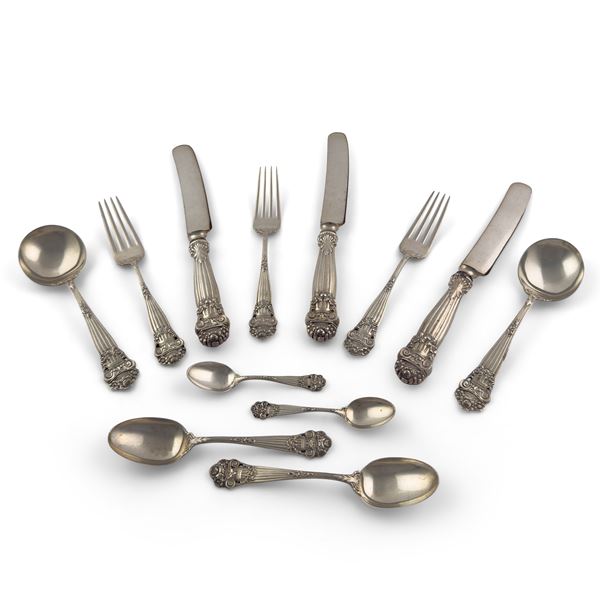 Parte di servizio di posate da sei persone in argento sterling