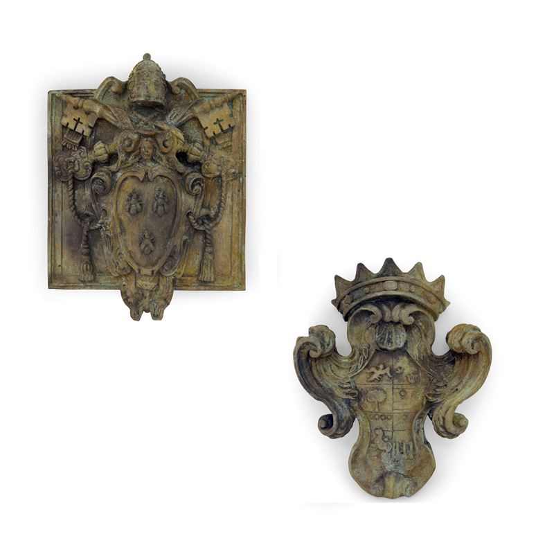 Due stemmi nobiliari con armi di Urbano Barberini, bronzo ad altorilievo