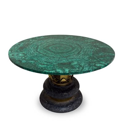 Tavolo con piano circolare in legno placcato in malachite e sostegno in bronzo dorato