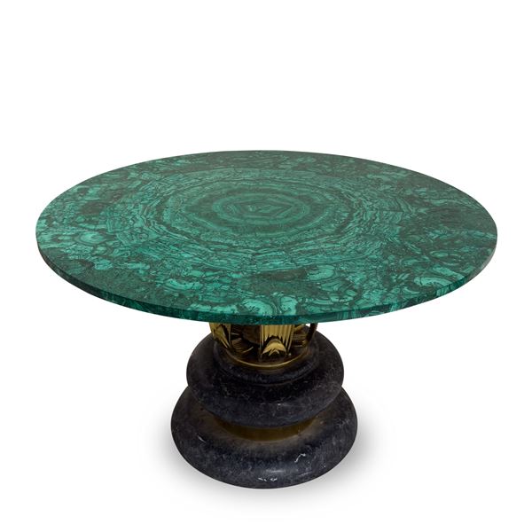 Tavolo con piano circolare in legno placcato in malachite
