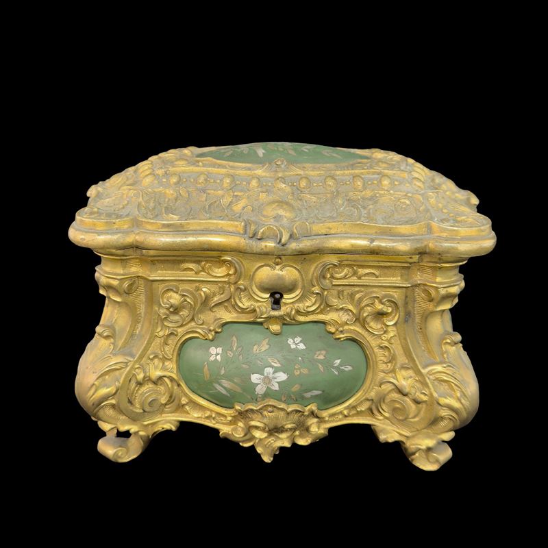 Cofanetto in bronzo dorato, fine del XIX secolo