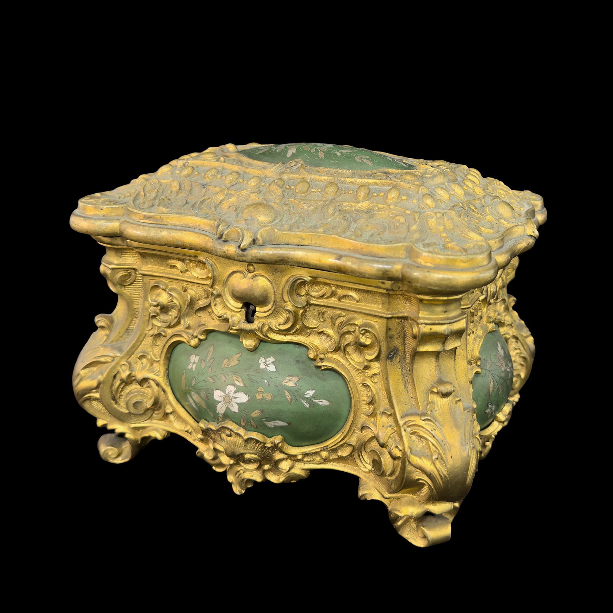 Cofanetto in bronzo dorato, fine del XIX secolo