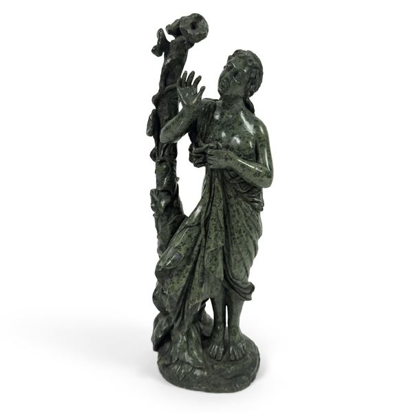 Scultura in marmo verde di Prato