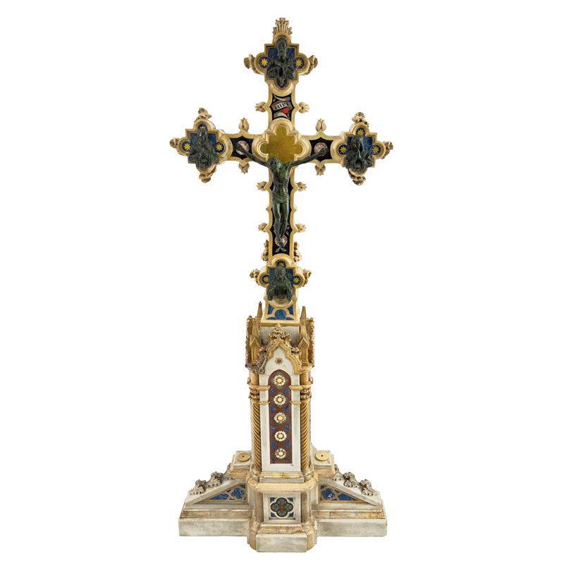 Grande Crocifisso d'altare, marmo bianco e pietre dure policrome, seconda metà del XIX secolo