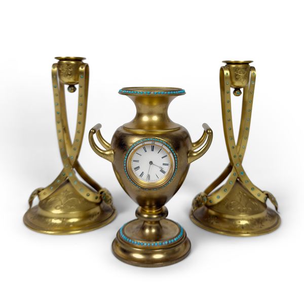 Coppia di candelieri in bronzo dorato, periodo Liberty