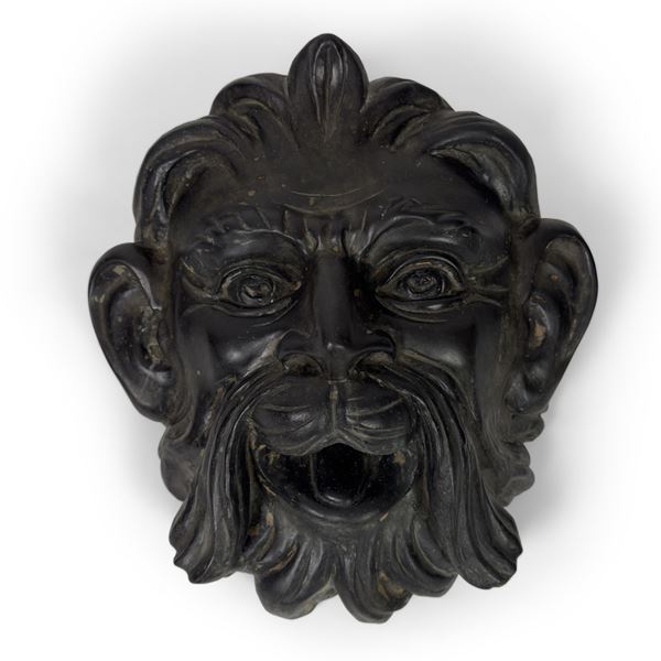 Mascherone di bronzo patinato, XIX secolo