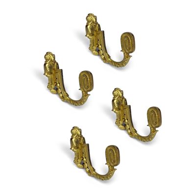 Quattro porte embrasse in bronzo dorato, stile Luigi XVI