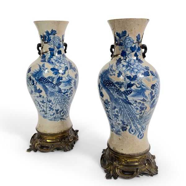 Coppia di vasi in porcellana craquelé, Arte orientale