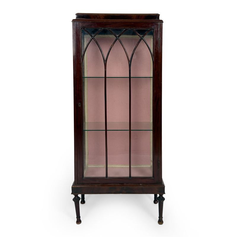 Piccola vetrina impiallacciata in mogano, Inghilterra