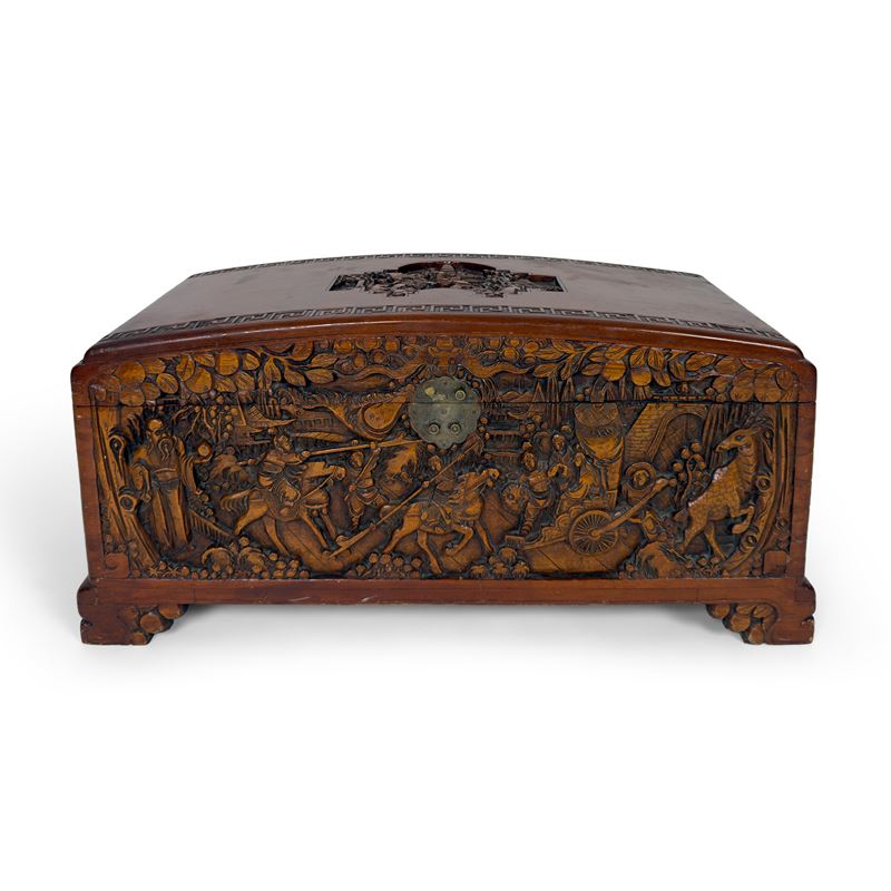 Piccola cassapanca in legno di canfora, Arte orientale