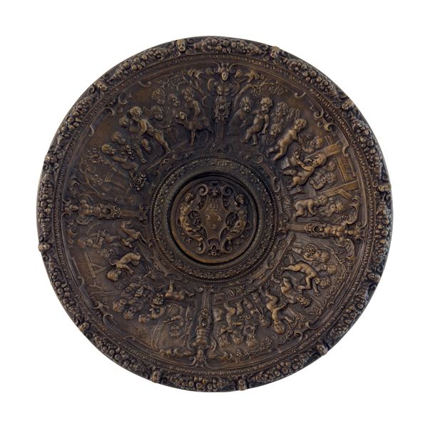 Piatto ornamentale da muro in bronzo